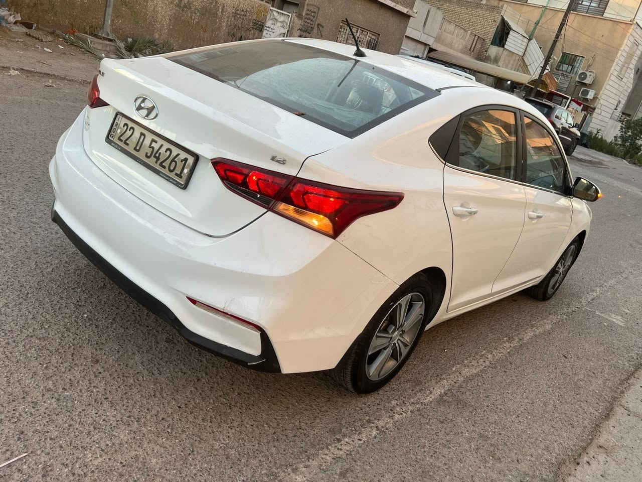 هونداي اكسنت 2019 خليجي
محرك 1600 دوش
كير AT 
مواصفات فتحة سقف /شاشة كبيره مع كاميرا دواره /تحكم ستيرن /ويل كب بلادي 5 /
 سيارة جاهزة وجديده
محرك وكير وصدر وتبريد كله جديد
بيه قطعتين صبغ بدون داواخل بدون ايرباك
رقم اربيل دولي جديد تحويل او وكالة حاضر 
سعر 107 بيه مجال بسيط
 
*********** بغداد المشتل
