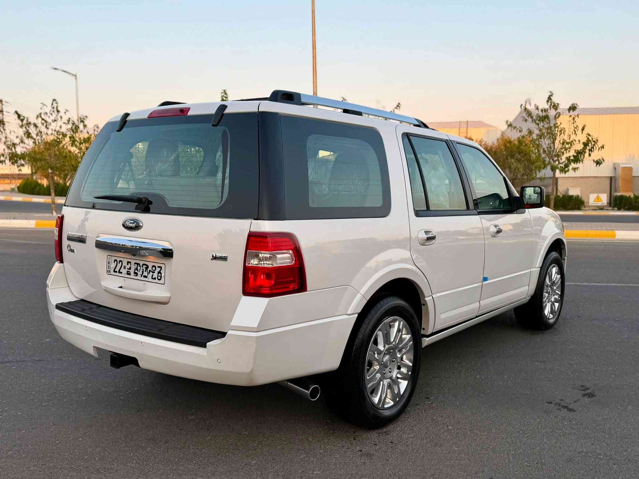﷽
ارخص سعر  159$ قفل🔏🔥🔥👋🏻👋🏻

                         FORD EXPEDITION 2013 LIMITED
▫️فورد أكسپديشن موديل 2013 ليمتد
🔹مواصفات خليجى وكالة شريكة نيڤا
🔹مواصفات LIMITED  فول مواصفات ١/١ 

▫️محرك V8 5.4L تمانية سلندر محرك مرغوب✅
🔹كير و محرك بشرط مامفتوح📦✅
بدون صوت و بدون صرف بدون خلل شرط فحص
🔹ماشية 88 الف كيلومتر حقيقي📦📦

🔹سيارة جديد حديد داخل و خارج كل على وضع بلادي 
🔹 بيها اتنين سويج بيلادي موجود✅

▫️سيارة كلين تايتل وكالة شريكة نيڤا
🔹مكفولة كفالة عامة دعامي للدعامي بشرط✅
🔹 بدون صبوغ بدون بارد و بدون شخت و رصعات
🔹سيارة حيل حيلوة جديد جديد ماشاالله📦📦

▫️مواصفات ليمتد
( بصمة . فتحة . فور ويل . داخل بيجي ر . رادار . دوصات كهربا . صندوق شفت . راص DVD . كود باب . تشغيل عن بعد  . شاشة . كشن جلد . كشن تتفيئة و تبريد . كشن و ستيرن خزن . كشن خلفي كهربا . تبريد مركزي . سكليتر كهربا . حصاص أمامي و خلفي . مراي شفت . بعد هواي مواصفات )

◽️اربع تاير ويل جديد ويل بيلادي حجم 22
🔹سيارة شرط بدون اى نواقص گير و محرك و حدادي و كاهرباى كل بشرط
🔹سنوي و رقم و هزة جديد سنوي بأسمي
🔹 نفسي يوم / تحويل و كاله حاظر
🔹 مكان_🌆 سليماني

◽️سعر_ 159$ قفل 🔐🔥
◽️موبايل_ ***********
____________________________________
