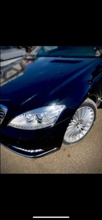 اس ٥٠٠ • ٢٠١١ • V8 توين توربو