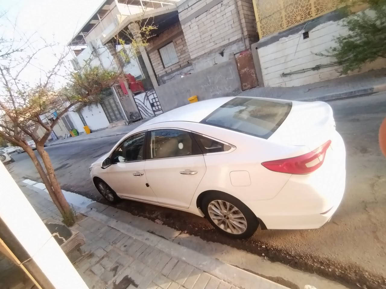 السلام عليكم سونتا موديل 2015 فول موصفات وارد خليجي بيه جاملغ امامي مبدل أصلي بدون ضربه سياره جاهزه لخير وبيه شويه ملاحظات قليله محرك وكير وحداديه وتبريد مكفولات وراعيه يريد تحويل خلال أسبوع مكاني البصره قبله  سعر 130 وبيه مجال حك جيه  رقمي ***********
