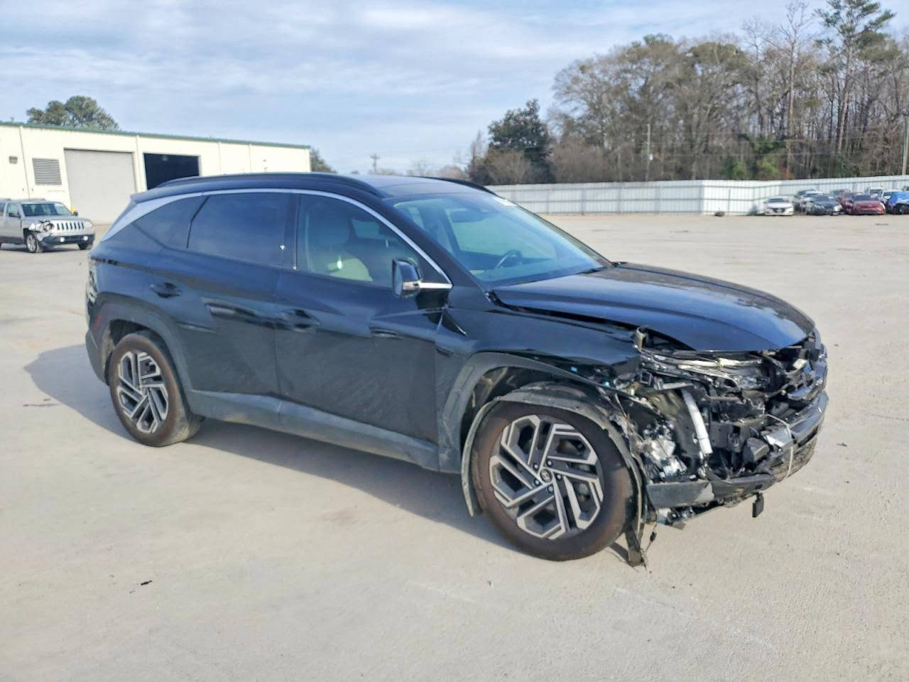! للبيع Hyundai Tucson Limeted2025
فوول مواصفات أعلى فئة بالتوسان بانزين.  ما يصير بيها  لآسمكرة ولآ صبغ فقط شد الغراض المكسورة...وتطبيگ باب وچاملغ.. لون بلاك أسود شذري وداخل جلد أبيض أوف وايت المرغوب ماشية ٢٣ ميل حقيقي.سيارةتشتغل وتمشي من أمريكاتباع على حالها بدون تصليح.بدون رقم..السعر192ورقة.. 
 تترقم بجميع المحافظات عدا كردستان..
السيارة معروضة بمكتب شركة الجود للمزادات الامريكية لأستيراد ألسيارات وقطع ألغيار  
...للأستفسار.العنوان بغداد حي القاهرة شارع الضباط مقابل حسينية آل الرسول تلفون أو واتساب ***********
