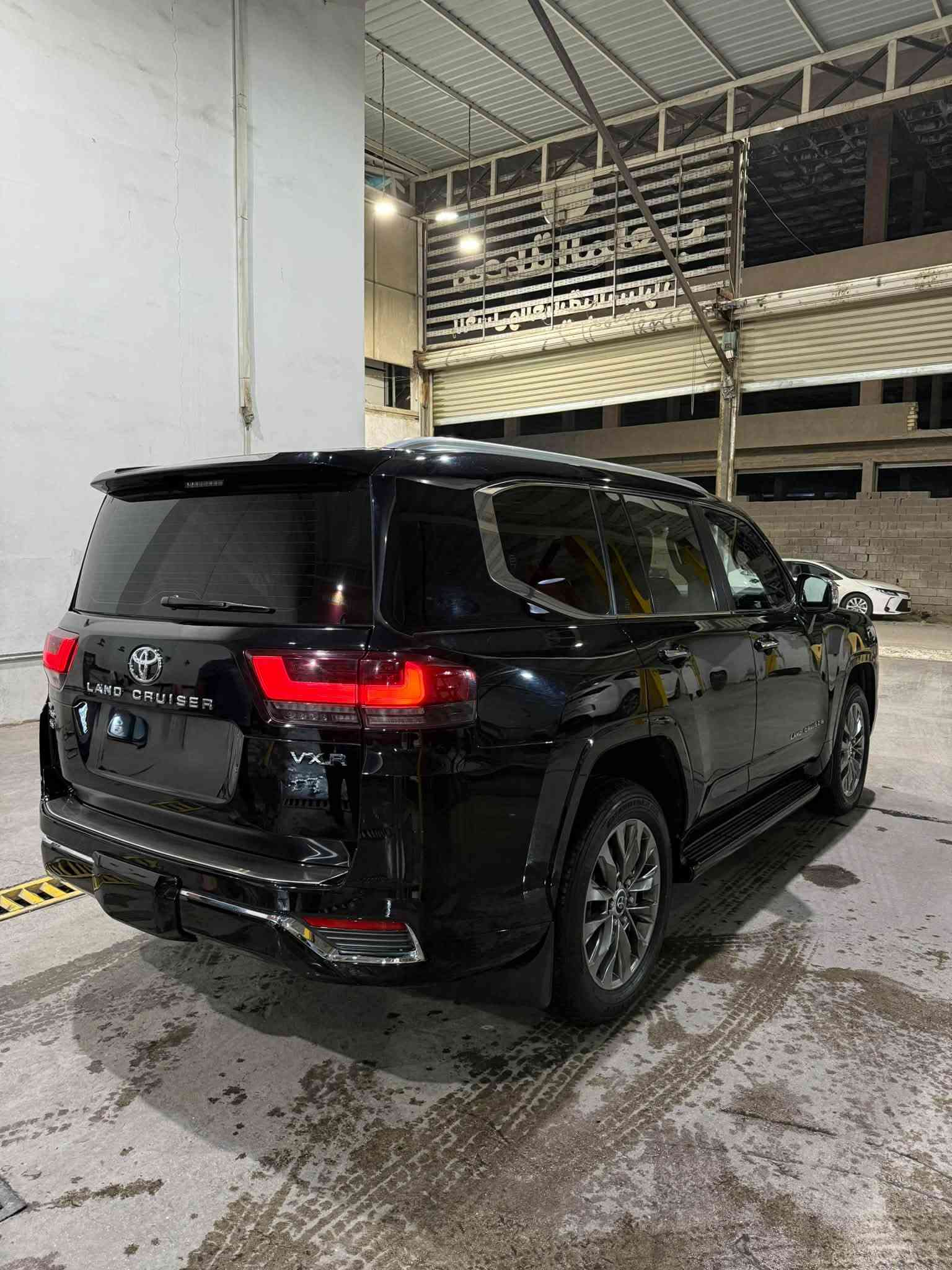 لاندكروز VXR SAS • ٢٠٢٣ • ٨٠٠٠٠ كم