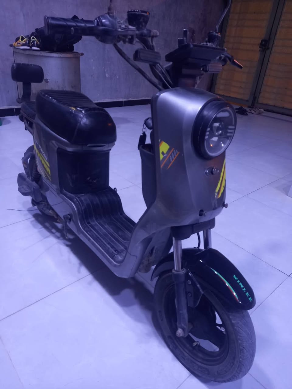 سلام عليكم دراجه شحن البيع السعر 450 ابيه مجال المكان ابو الخصيب حمدان كوت الفداق تواصل واتساب ***********
