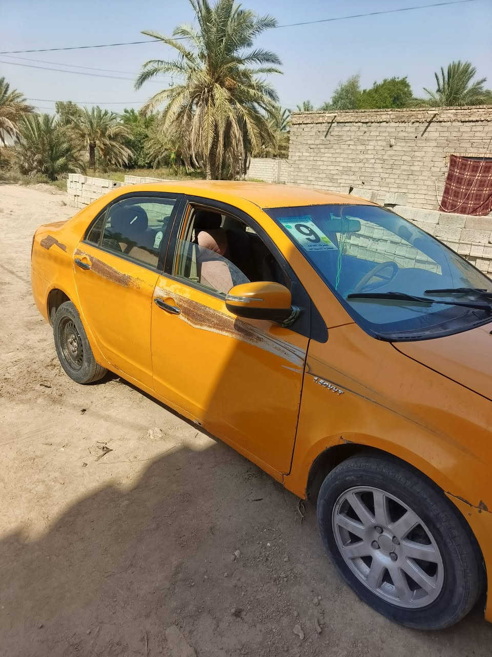 جيلي موبل موديل ١٢ رقم بغداد صدامي السياره بيها نواقص ابيع هل موجود ٢٠ وبيها مجال ***********
