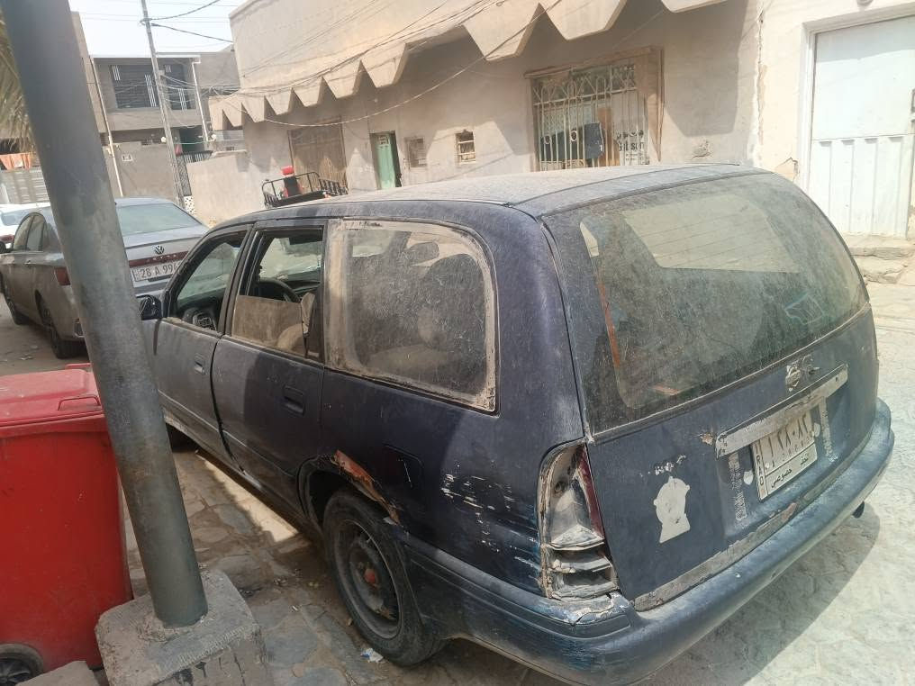 سياره للبيع السنوية صاقطه يعني ستوها سقطت وراعيها موجود الي ب اسمه السنويه نيسان 90 السعر 12 ورقه وبيها مجال
 للتواصل *********** سيد جعفر الذبحاوي النجف, العراق
