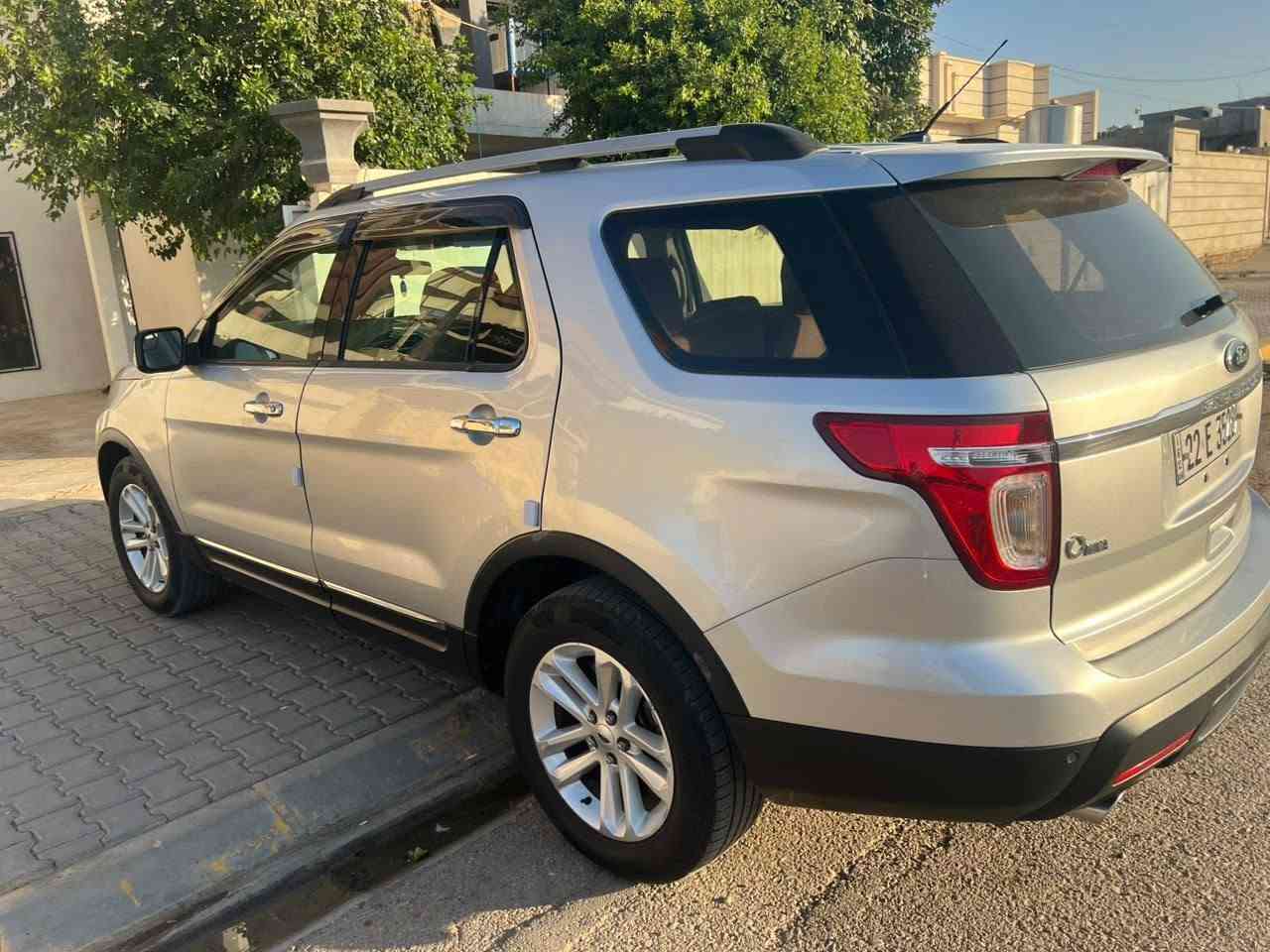 سلام عليكم
فورد اكسبلور 2013 شركه نيفا.

مكينه 3500 V6 

مكينه كير تبريد شرط .

سياره مابيهه قطرة صبغ ..

رقم شمالي  .

سياره كامله مكمله  .

سونارهه بالمنشور موجود .

سعر 130 ..

واتساب ***********
