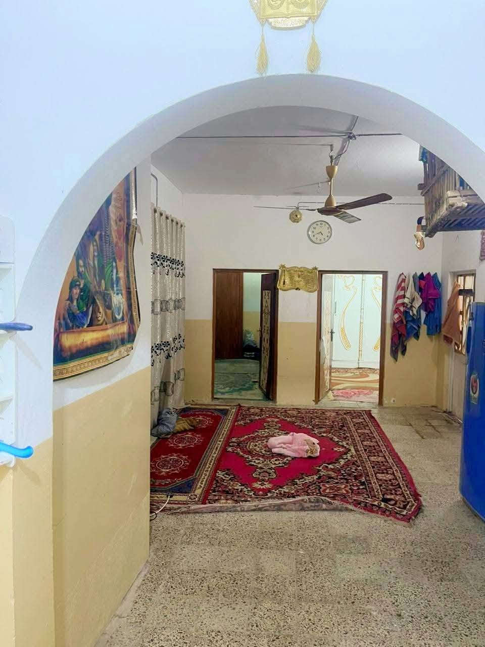 سارع بالشراء. بيع مستعجل 

250متر.   38مليون.     دار سكني 

دار للبيع. 250متر.  تجعيب بناء بطابوك  السقف عكاده تشاريف طامل جاهز. شارع 12متر.   عنوان الدار النجف الاشرف كوفه براكيه شارع سيد حبيب قرب حسينيه ابا الفضل الله. خلف مدرسه الشهيد علي الرماحي      للاستفسار الاتصال او مراجعه مكتب القمه للعقار البراكيه شارع المعمل قرب شارع المطار القديم مجاور صيدليه بلال مقابل صيدليه زحل قرب سوك 
***********
***********
