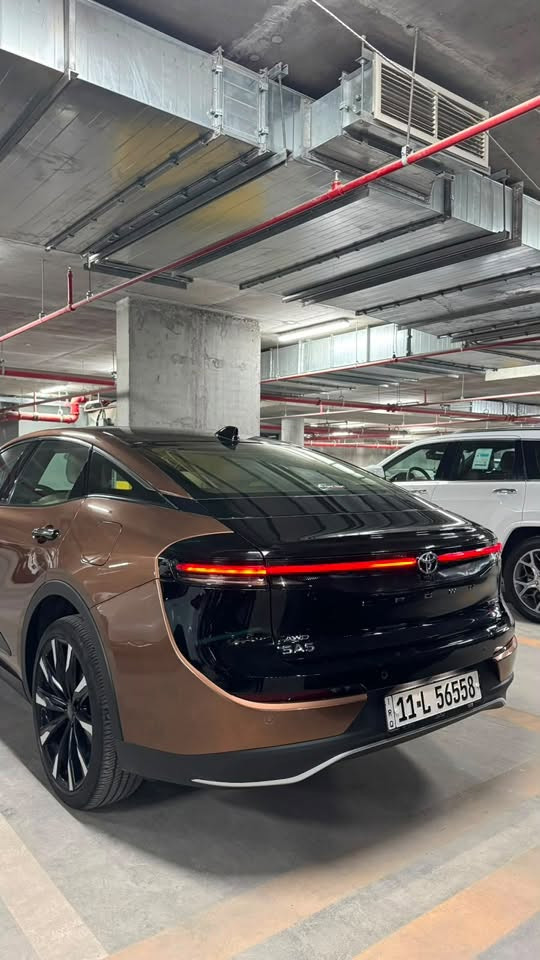 للبيع تويوتا كراون 2023 – فئة Majesta

 Toyota Crown Majesta 2023
* المحرك: 2.4T هايبرد
* الممشى: 45000 كم
* المواصفات: عراقي/ وكالة شركة ساز
* اللون: بني
* المقاعد: جلد
* عدد المقاعد: 5
* الحالة: مستخدم
* اللوحة: بغداد خصوصي
* حالة السيارة: بدون صبغ

📍 الموقع: بغداد

السعر: 35,500$
رقم الهاتف:  ***********
