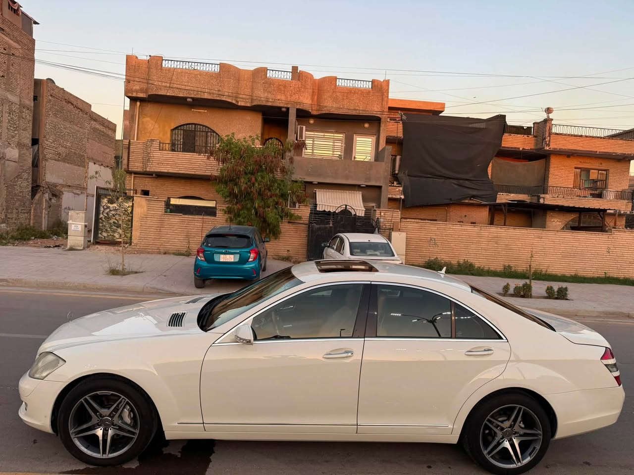 السلام عليكم اخوان الغوالي 🇩🇪🇩🇪 مراوس ترهم F10 أو 430

⚔️النظيفه لتقارنه بل تعبانه 

⚔️مارسدس Mercedes S class 350 وارد يابان 🇯🇵🇯🇵

⚔️السياره ماشيه 160 الف كم يعني نضيفه 📟📟

⚔️الموديل 2007

⚔️الون ابيض مكفوله صفاحه موس شركه فقط دعاميه خلفيه

⚔️محرك 3500 CC⚙️⚙️

⚔️كيرتبترونك عصا 🔜🔚

⚔️سلايد روف طكتين 

⚔️اشاير بل ميري والمري شفط 

⚔️حساس امامي خلفي 

⚔️كامره خلفيه 📷📷

⚔️لايت عالي ناصي زنون 💡💡

⚔️ويل كب نجمه AMG حجم 18 🛞🛞

⚔️تخم تاير جديد 🛞

⚔️زراك لايت 🚿🚿

⚔️ بصمه ابواب وتشغل معا غلق السلايد والجام من البصمه

⚔️ناظور ليلي 🔭🔭

⚔️كشنات اماميه كهرباء وتتفئه خزن 🛋️🛋️

⚔️كشنات جلد اسود مغلفه للجماليه مشمشي 

⚔️برده خلفيه كهرباء 🥅🥅

⚔️شاشه وسطيه 

⚔️كارت رام بل جكمجه 

⚔️سيدي جنجر 🔊🔊

⚔️ستيرن كهرباء تحكم جهتين كروس سرعه 🎮🎮

⚔️تبريد ثلاث قطع ثلج ❄️❄️

⚔️نظام جوبلس اربع وياله جديد 

⚔️السياره باب قصير 

📞📞📞رقم الهاتف ***********📞📞

💶💶سعر السياره 172 ورقه وبيه مجال للشراي 💶💶

               🇩🇪🇩🇪العنوان بغداد الغدير ساحة ميسلون 🇩🇪🇩🇪
