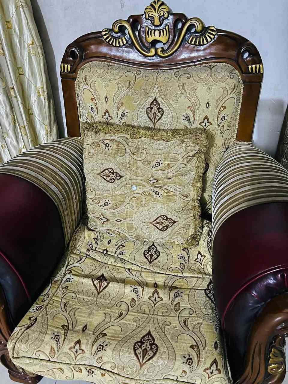 السلام عليكم
تخم مستعمل اخو الجديد 6مقاعد  تخمين اكبار و4كراسي 

الاستفسار على الرقم او واتساب

***********
