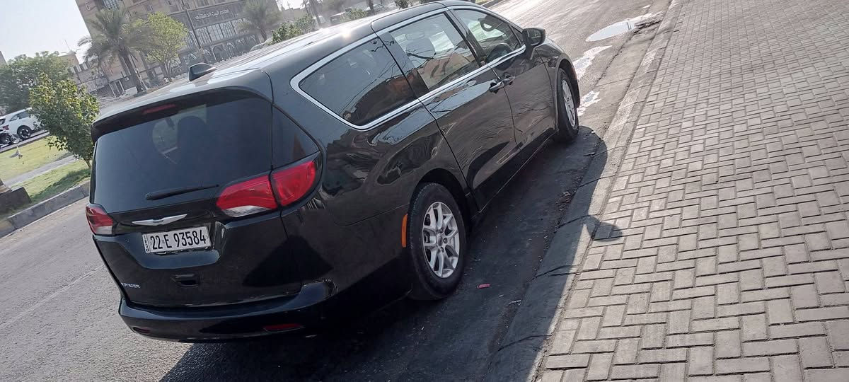 السلام عليكم سياره فيوجر  موديل 23 رقم اربيل 
حادث جاملغ جهة السايق مبدل سبعه راكب كشنات سياحي
ماشيه 38 م 
للبيع فقط متواجدة في كربلاء 
لتواصل على الرقم ***********
