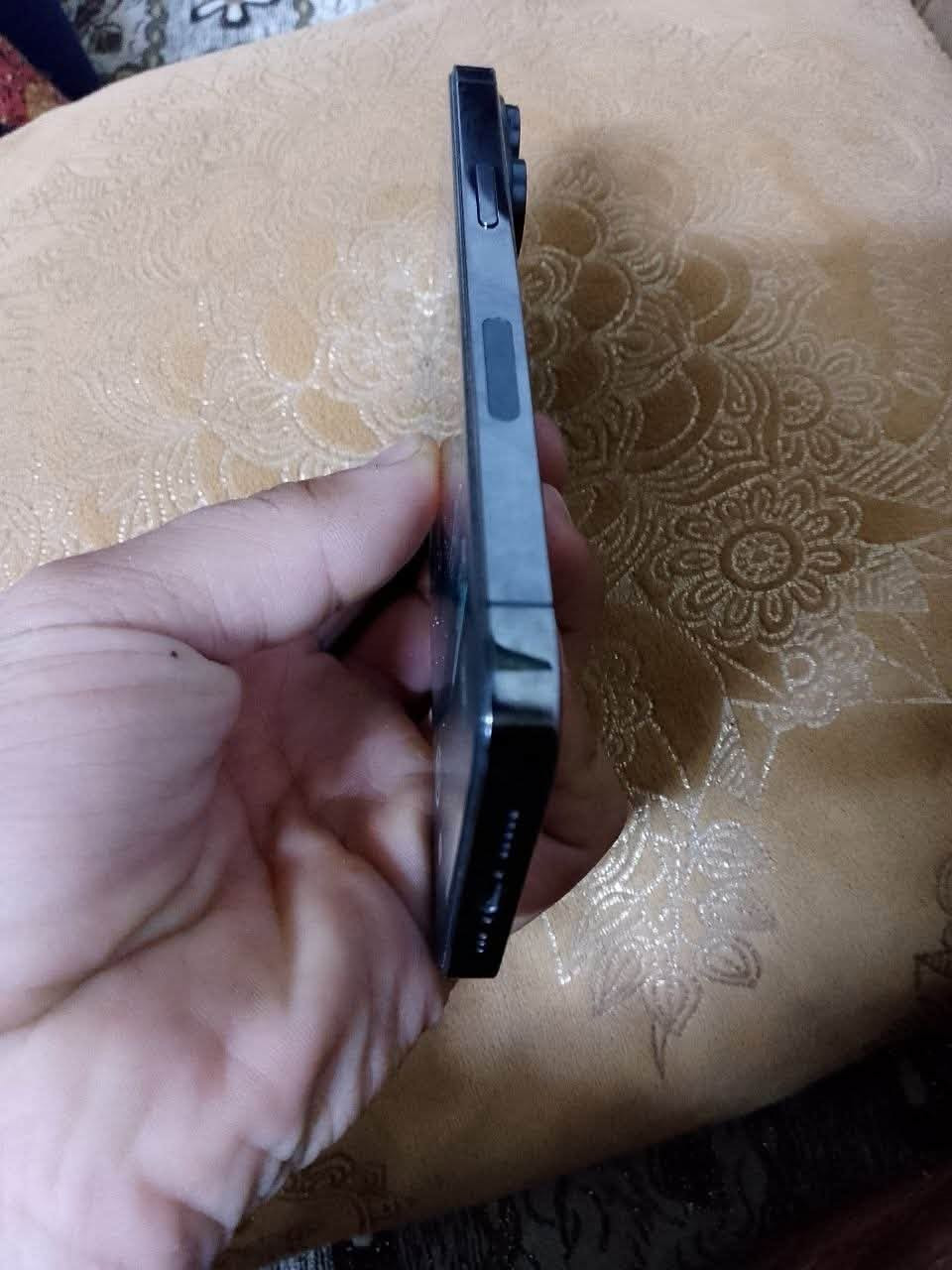 13 برو فقط حجم الصغير 📱
ذاكره 256 ، تك سيم 
بطاريه 88 🔋اصلي لا مصعد ولا مستبدل شركه 
جهاز نور مان ضد الماي 💦
مكاني حي الانتصار 
***********
***********
