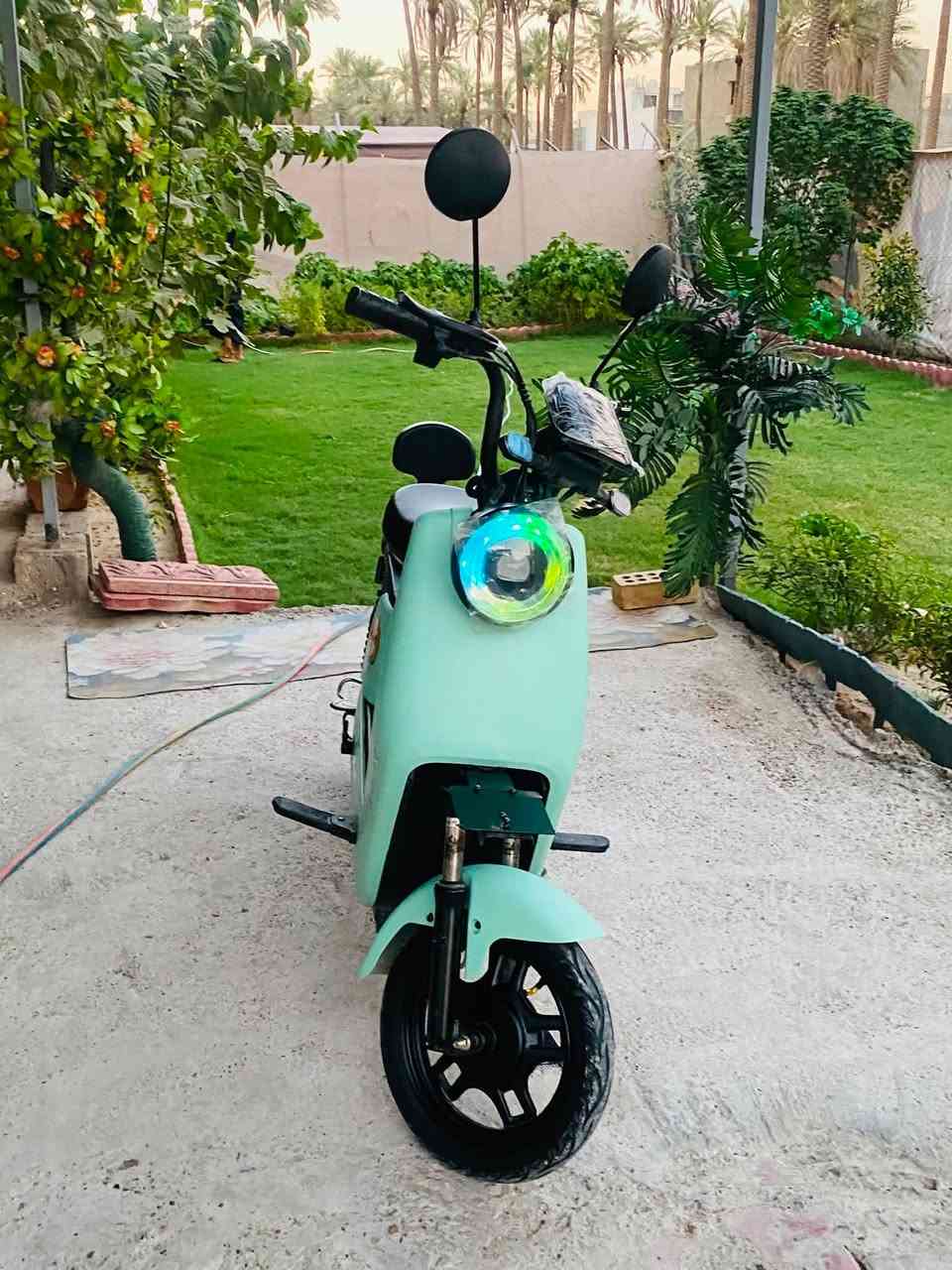 دراجه شحن حجم 14 للبيع  اشاير 3سرع هورن السعر 300 وبيها مجال الدراجه جديده بغداد الدوره للتواصل ***********
