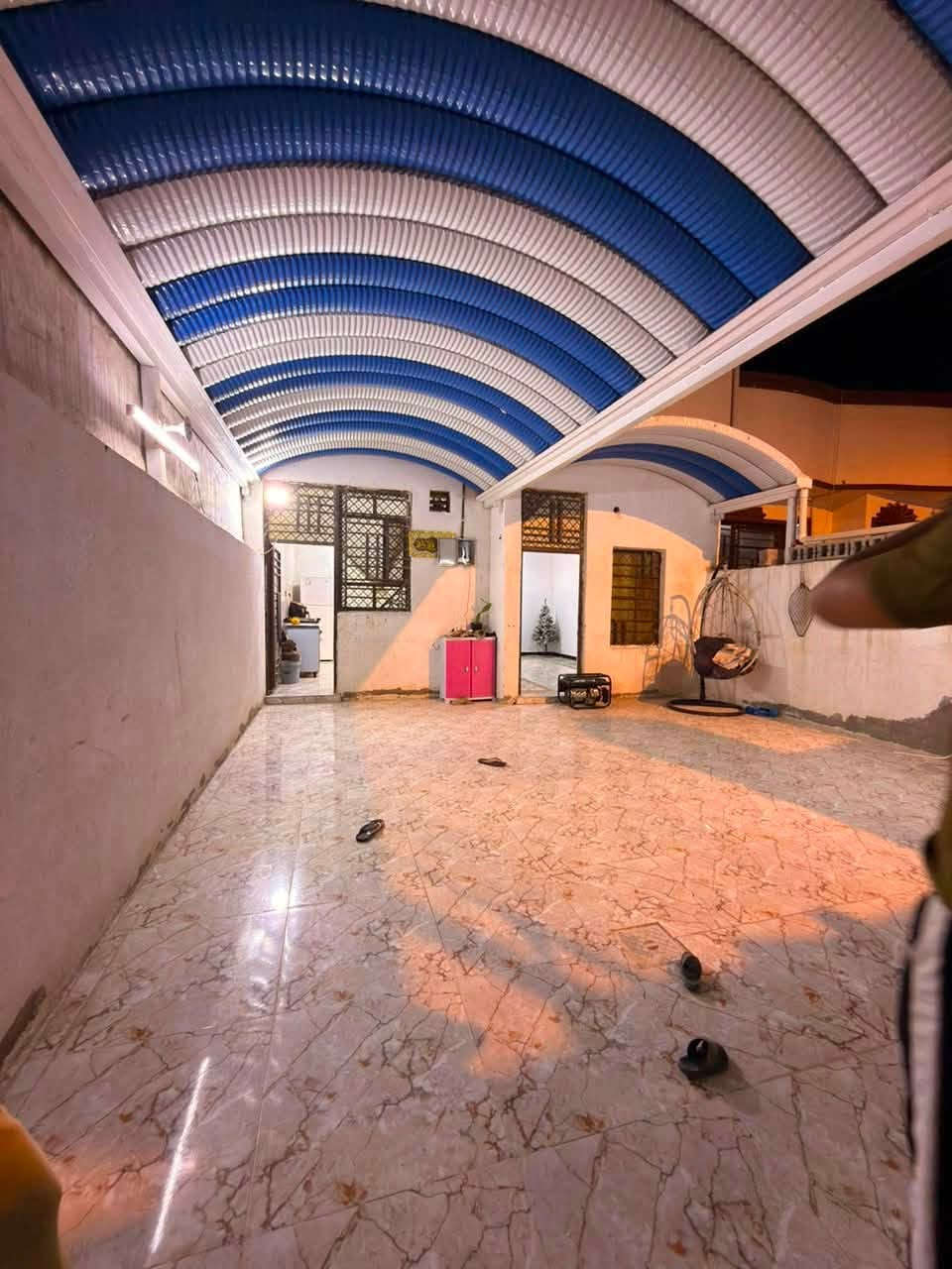 أسعد الله أوقاتكم بكل خير 🌹
***********
دار سكن للبيع 🏦
ماشاءالله بيت جاهز مرتب
بناء وشقل درجه أولى
تستلم بيتك بعد أستلام المبلغ مباشرةً

السلام عليكم متابعينا 
توفر دار سكن مميز المساحه 160 متر
على شارع 8 متر ثاني بيت عن تبليط
جميع الخدمات متوفره 
ماء كهرباء مدارس جداً قريبه عليك

محتويات البيت 
كراج واسع
دوانيه + صاله
غرف منام عدد 2
مطبخ + صحيات خارجي داخلي
سقيفه للكراج + سقيفه صطح بل كامل

العنوان ابي الخصيب طريق لوصطي قرب مدارس طيور الخصيب

نوع العقار طابو ملك صرف زراعي عراقي سند 25

سعر 75 وبي مجال للمشتري
للتواصل

