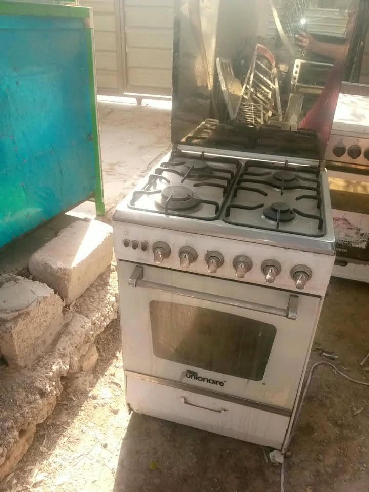 غراض بيت كلهن نظيفات وشغالات موجود توصيل***********
