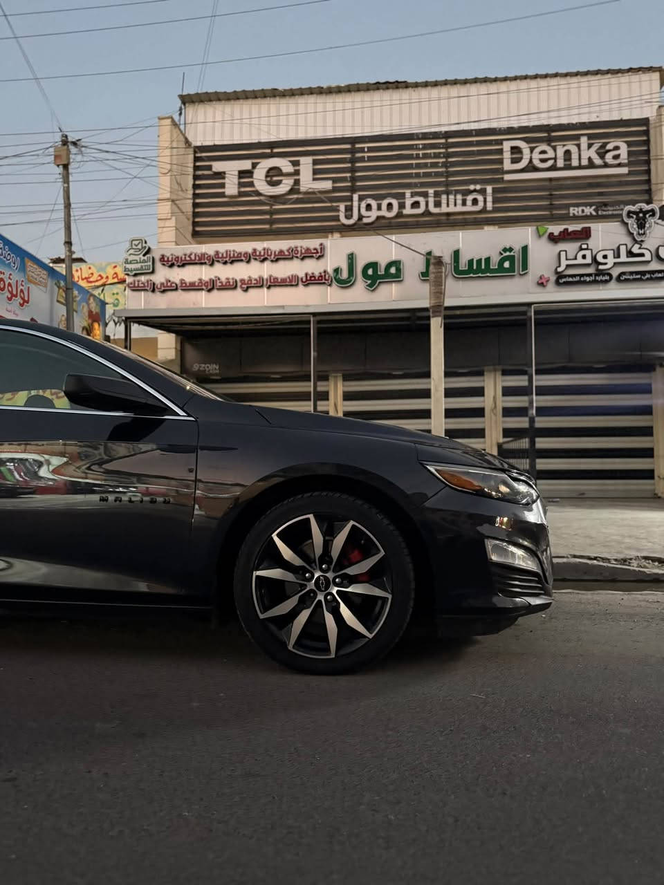 السلام عليكم  شفروليه ماليبو2022 كلين بدون اي حادث  للبيع او المراوس BYD/النترا/كورلا/

🔴🔴🔴🔴🔴🔴🔴🔴🔴

شفروليه ماليبو 2022  (RS الفئه الرياضيه) - فول مواصفات سياره حلوه وشبابيه وكشخه احلا من كل الفئات تجي علايم سود ويل كب خاص سبايدر خلفي رياضي فچوچ بلون الاحمر لحيه اماميه مختمه من الداخل RS

للبيع أو المراوس (بي واي دي / النترا / كورلا)

المعلومات الأساسية:

الموديل (سنة الصنع): 2022

المسافة المقطوعة: 73 ألف ميل

المحرك: 1500 توربو

ناقل الحركة: گير 7 سرعات

المواصفات العالية:

داخل مخمل ملكي ونظيف جداً

+ تبريد مناخي (منفصل)

شاشة كبيرة نظام (إيباد) بلادي شركه لمس تدعم ابل كاربلي

كاميرا خلفية دوارة

بصمة تشغيل + بصمة بيبان + بصمة جنطة

نظام التشغيل عن بعد

تحكم ستيرن متكامل + مثبت سرعة + تحكم صوتي

نظام رادار وحساسات أمامية + نظام هوت ستوب

نظام AutoStop الذكي لتوفير الوقود

منافذ شحن متطورة USB و Type C

ويل كب حجم 18 الأصلي (مال فئة RS)

تفاصيل الحادث والضرر (للأمانة): السياره كلين

السيارة وارد أمريكي (أنا المستورد المباشر للسيارة).

الضرر: خاليه من اي ضرر السياره كلين تايتل بدون اي حادث

السياره كامله وجاهزه خاليه من اي نقص او عيب او صبغ السياره مكفوله كفاله عامه 

ملاحظة إضافية: يوجد طخة بسيطة في قبق الجنطه راجع بتقنيه pdr

للأمانة: السيارة بوضعية ممتازة جداً، ومن يوم الذي اشتريتها ما فاتح بنيدها (ما تحتاج أي مصاريف).

السعر: 125 ورقة (وبي مجال طيب للشراي)

الرقم: اربيل (تحويل ثاني يوم مباشرة باسمك)

للتواصل والاستفسار:

رقم الهاتف:***********
مكان السياره بغداد الامين الثانيه
