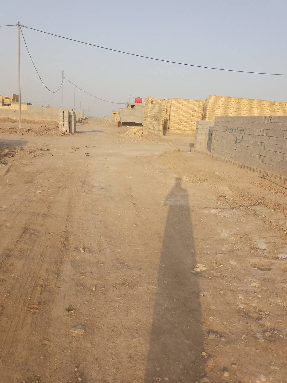 قطعه زراعي مقاطعة جمال ال خير الله جميع الخدمات متوفره ركن ع شارعين تبعد عن شارع 30،/ 100 متر 
المساحه 300 
اتصل ***********
