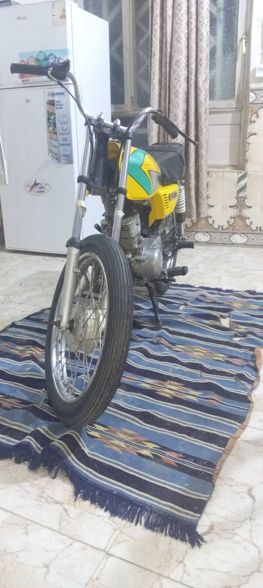 السلام عليكم ورحمة الله وبركاته

دراجه 4 كير فول نضافه شوفت عينك مثل صكر 🦅
للبيع بسعر مناسب 300 وبيه مجال مكان كربلاء 💚

*********** رقمي 📞

