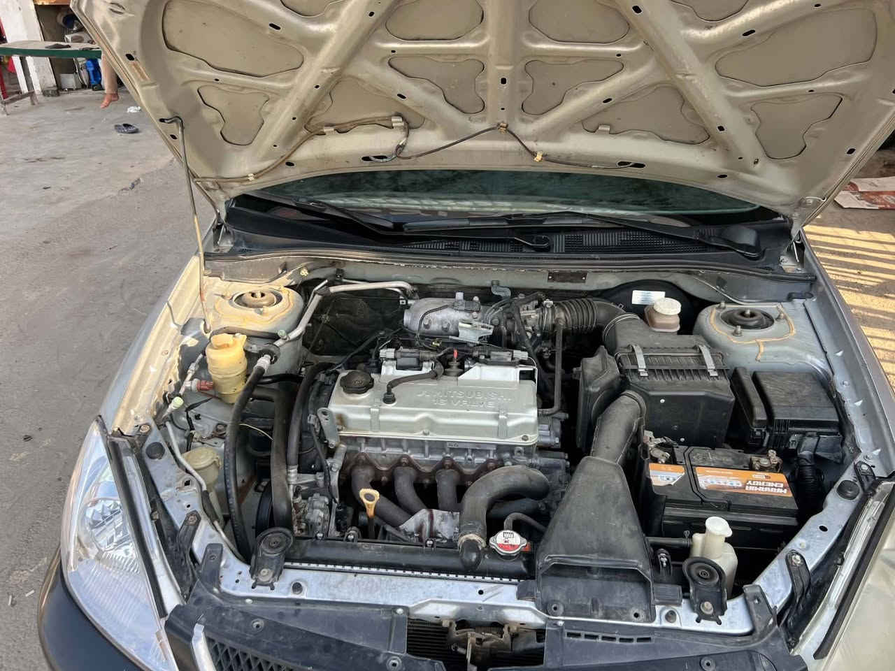 لانسر موديل 2009 حجم المحرك 2000 صبغ قطعة واحده بأسمي محرك كير صدر مكفولات عنوان سياره المقدادية شهربان السعر 67$ وبيهة مجال قليل ***********
