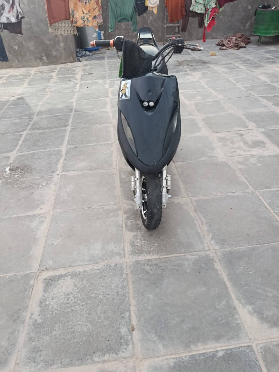 دراجه ماكس عدله بوشه 55 عليها كلتشات رياضي ويلات رياضي دبلات امامي وخلفي رياضي السعر 475 وبيها مجال قليل المكان ناصريه سيد خيط قرب المركز***********
