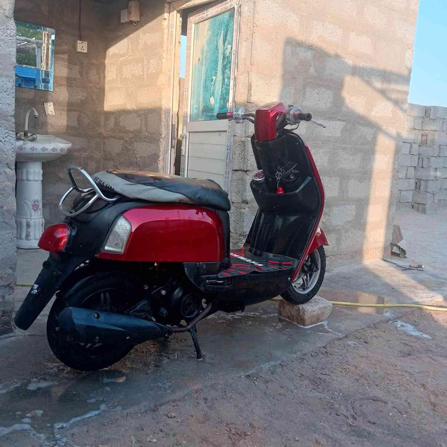 ماكس بوليس كابريتر لوّن احمر داخل اسود مكينة بلادية مبدل ولفات فقط خرسة نكرة سلف هندر   زوج تاير جديد كلة شغالة عنواني النجف الأشرف سعر دراجة (700)بيه مجال  *********** مكاني النجف الحيدريه
