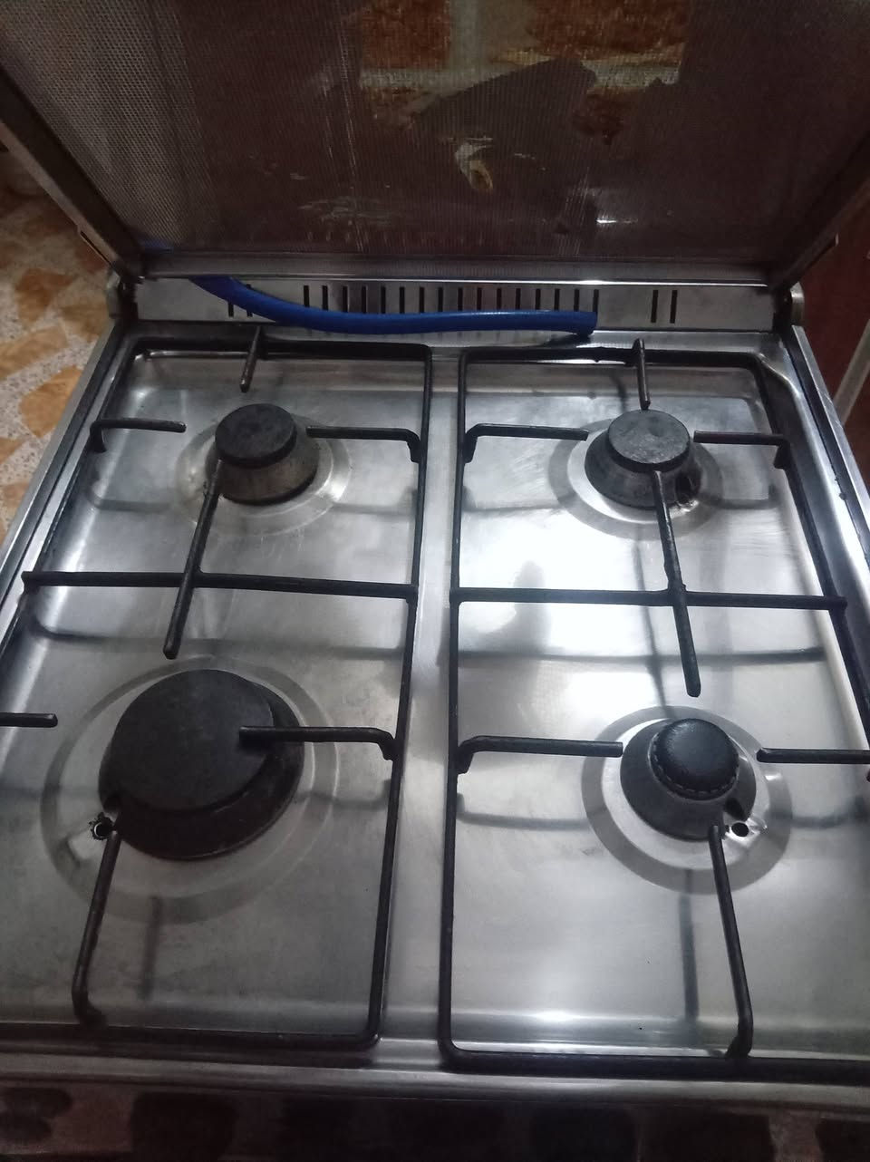 طباخ شغال شرط الفرن شغال فوك جوه بشرط الفحص سعر على الخاص الاتصال على الرقم***********
