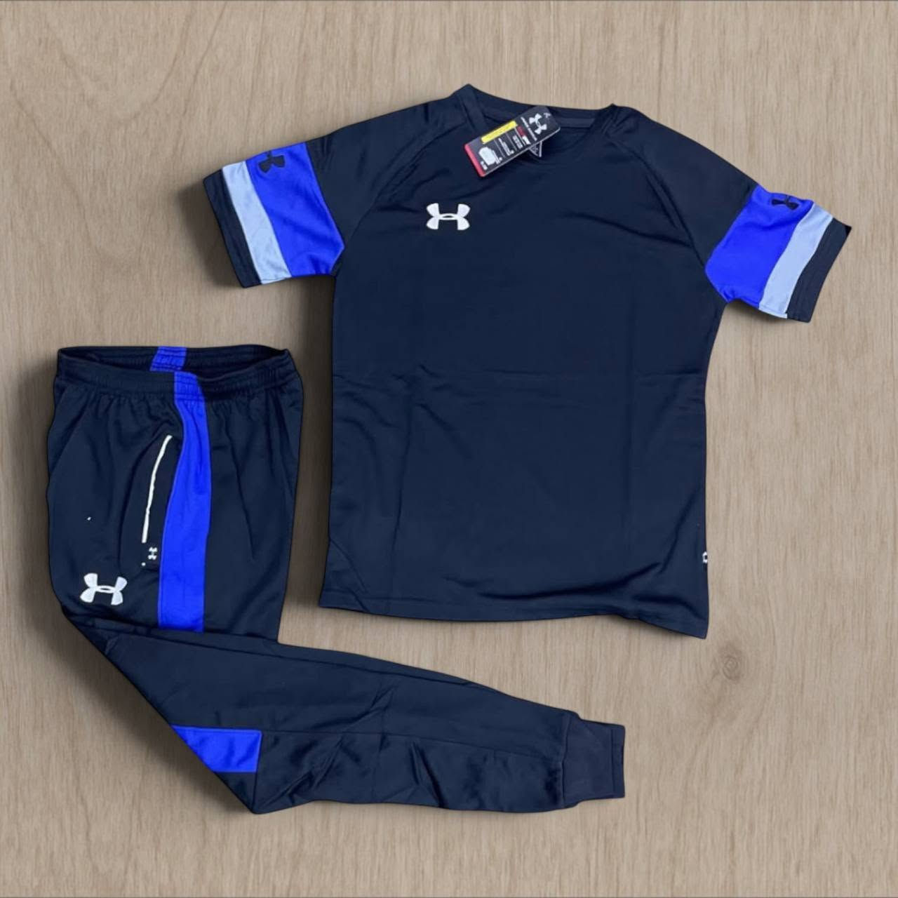تراك رجالي ستن درجى اولى 
سعر شدة 16 قطعه 4 الوان ب 140 الف
قياسات ( M. L. XL. XXL )

شرط الفحص 👏🏻

توصيل جميع محافضات العراق 5
الرقم/***********

