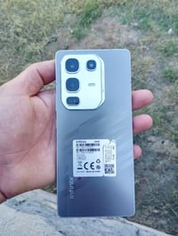 مكلف بل نشر .... انفنكس 50 برو اخو الجديد نضافه 97 بل ميه بدون ملحقات ...