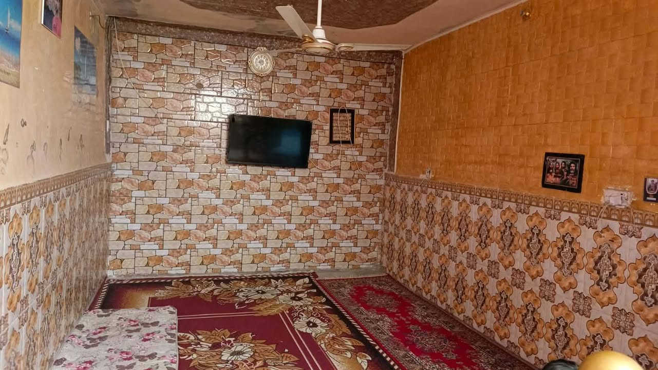 سلام عليكم
بيت للبيع طابو صرف 

مساحه ٢٠٠م 

مكانه فتاحيه شارع المركز 
قريب عله مدرسه المجد

 بناء طابقين 
الأول طابوك
 الثاني فرمستون 

يتكون الأول من ديوانيه ومطبخ وصاله وغرفتين وصحيات

الطابق الثاني غرفتين وصاله وصحيات بيت مرتب وكلش حلو وعالي عن الشارع
👇👇
سعره [١٢٠] ومجاله قليل 

.... انسخ او صور المنشور من تدخل تراسل وبخدمتكم
...
لاستفسار مراسلة الحساب أو الاتصال على الرقم

***********
