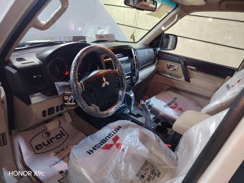 السلام عليكم باجيرو ٢٠١٧ حبتور فول مواصفات ومعروفه مواصفاته الحبتور جلد وكهرباء ودمام وفتحه السياره بعدي لوك جديده ماشيه ٩٦ الف رايديه بيع  ب222$او مراوس بلاندكروز موديل ١٦ وفوك مكاني بغداد حي الجهاد ***********
*********** 
 السيد ابو محمد بغداد, العراق
