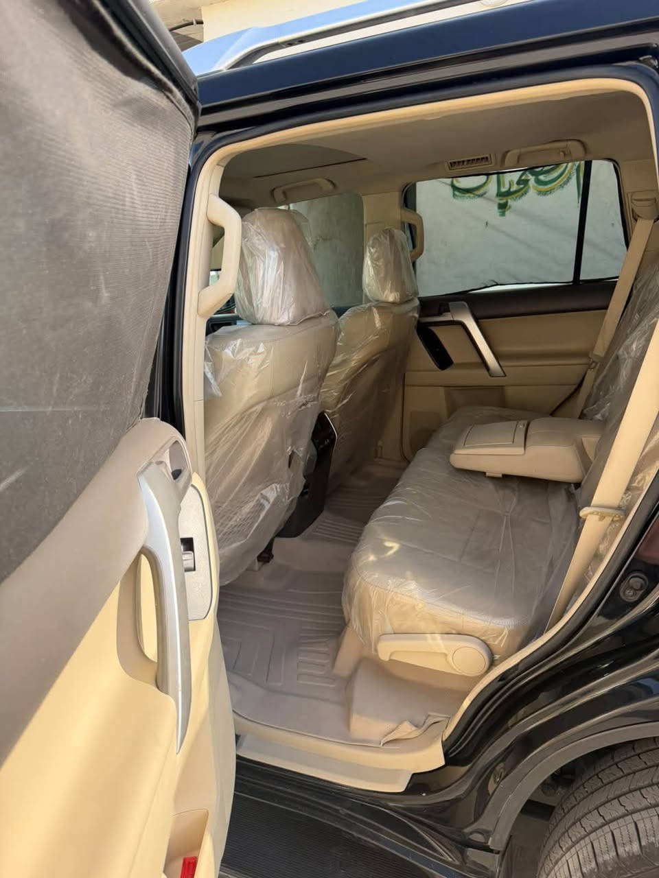 برادو 2019 مواصفات VX  

كويتي دبل تانكي 6سلندر 4000

ماشية 147 الف حقيقي 

مواصفات 

بصمة

فتحه

اشاير مري

كراسي كهرباء

شاشه كبيره

فور ويل

كاميره 

كراسي جلد 

تحكمات فول استيرن 

ثلاجه 

سونار مرفق مع الصور 

العنوان بغداد / المشاهده  

السعر 360 وبيها مجال 

هـ:***********📞
