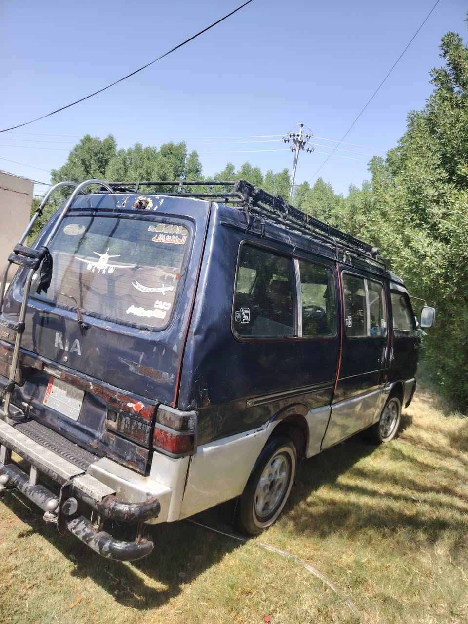 كيا بسته للبيع السياره جاهزه مجهزه سنويتها 29 والسياره باسمي   السعر 35 وبيها مجال  مصفر عليها وغرامات الرقم ***********
