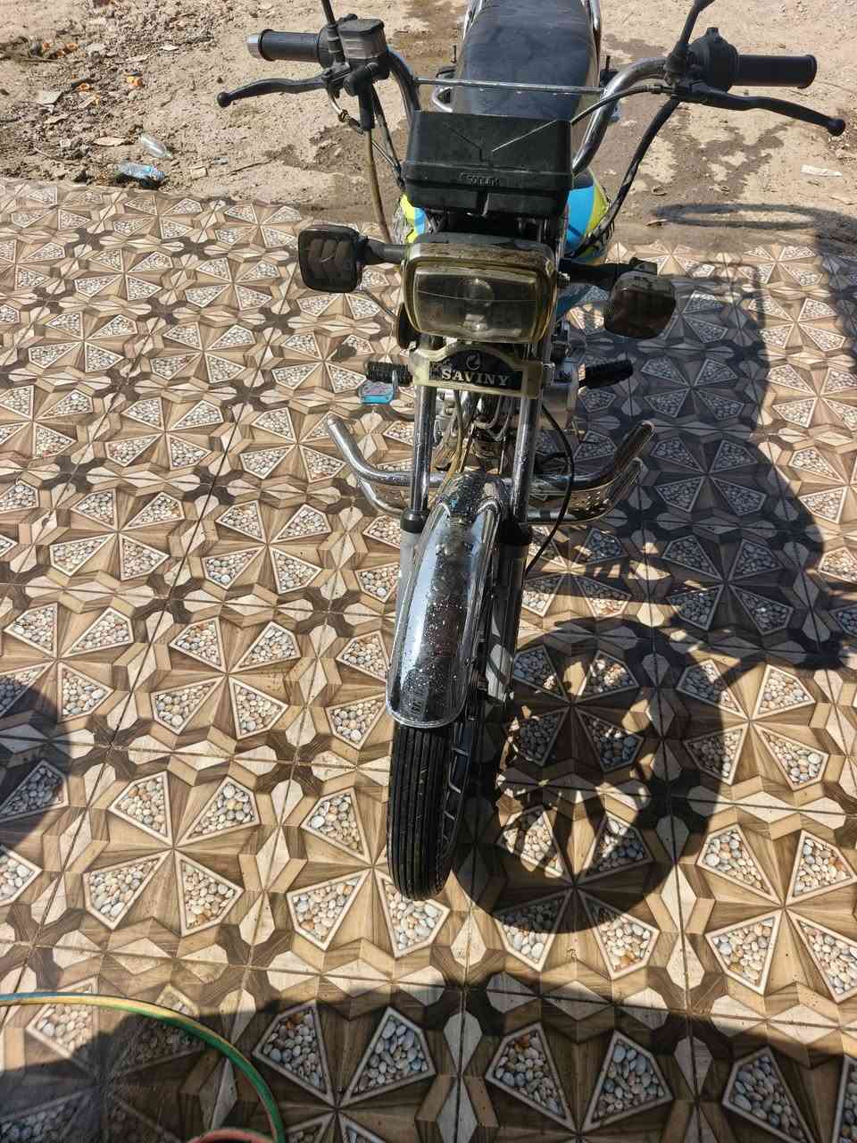 السلام عليكم شباب دراجه للبيع سونيك موديل 23 محرك 150 كهربائيات كلها شغاله نقره سلف السعر 650 وبيها مجال العنوان الدجيل اتصال على هذا الرقم***********
