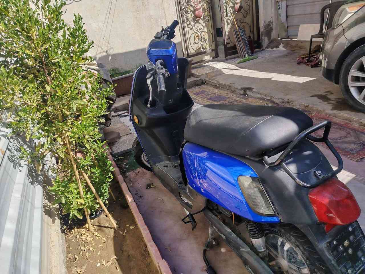 السلام عليكم دراجه شحن نوع بوليس دراجه عوزها فقط بطاريات6 كلشي مابيها فقط جيب بطاريات وشد 
سعر الدراجه250 
العنوان: البلديات الصحفيين
الرقم: ***********
