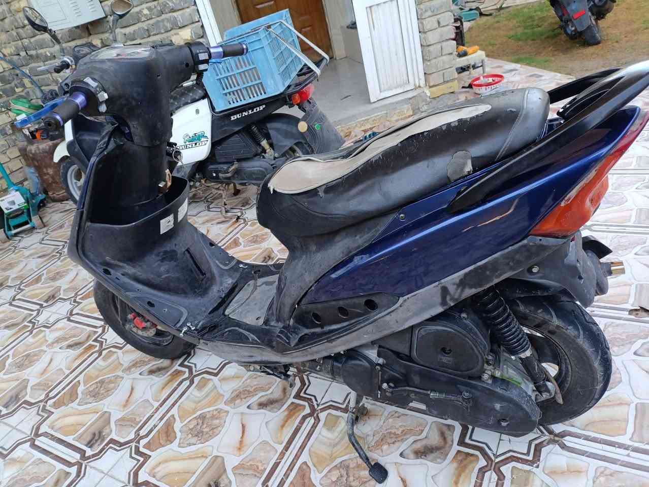 سلام عليكم
ماكس عدله سرعه 120 
دراجه اي نقص مابيه 
مكينه بلادي كابريتر بلادي 
دراجه شلعه معدل
شراي يجي خاص يدلل 👍 
مكاني ديالى بعقوبة 
***********
