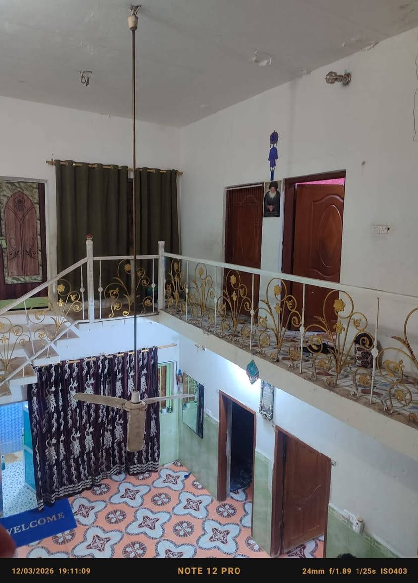سلام عليكم ورحمة الله
بيت للبيع مساحه 200م طابو صرف طابق ونص 

4غرف نوم 5/4كلهن 
صاله 4/8ونص 
ستقبال 7/4ونص 
مطبخ 6/4
حمام عدد 2
منور واحد 
ساحه مع دكان 
البيت نظيف جاهز البيت كله عكاده بناء جديد مو قديم 
الواجهيه عوزه ترتيب لبخ ماملبوخه 
منطقه حي زهراء خلف معارض قرب مدرسة رشيد عالي كيلاني 
*********** تصال او وات ساب

نص مكتوب في الصور:
- 12/03/2026 19:13:16 NOTE 12 PRO 24mm f/2.2 1/33s ISO163
- 12/03/2026 19:14:08 NOTE 12 PRO 24mm f/2.2 1/33s ISO555
- 12/03/2026 19:13:59 NOTE 12 PRO 24mm f/2.2 1/33s ISO183
- 12/03/2026 19:12:09 NOTE 12 PRO 24mm f/2.2 1/33s ISO210
- 12/03/2026 19:11:09 NOTE 12 PRO 24mm f/1.89 1/25s ISO403