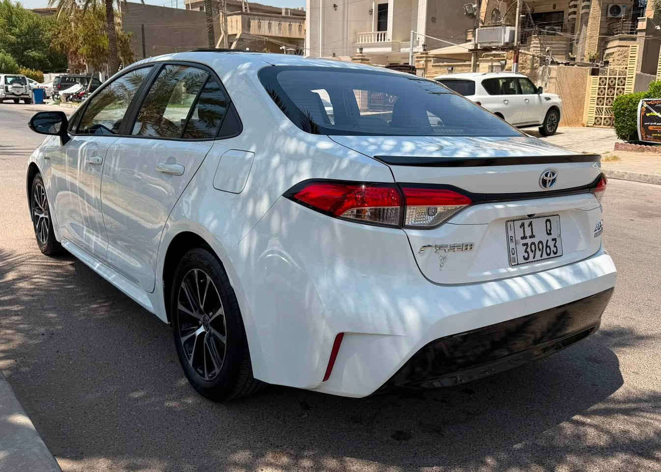 السلام عليكم 
كورلا 2024 هايبرد مكفوله من الصبغ والضربه بارد بسيط فقط مواصفات فول سلايد بصمه شاشه كامره ماشيه 37 الف كيلو رقم بغداد باسمي مكاني بغداد السيديه للاستفسار اكثر اتصل ***********
