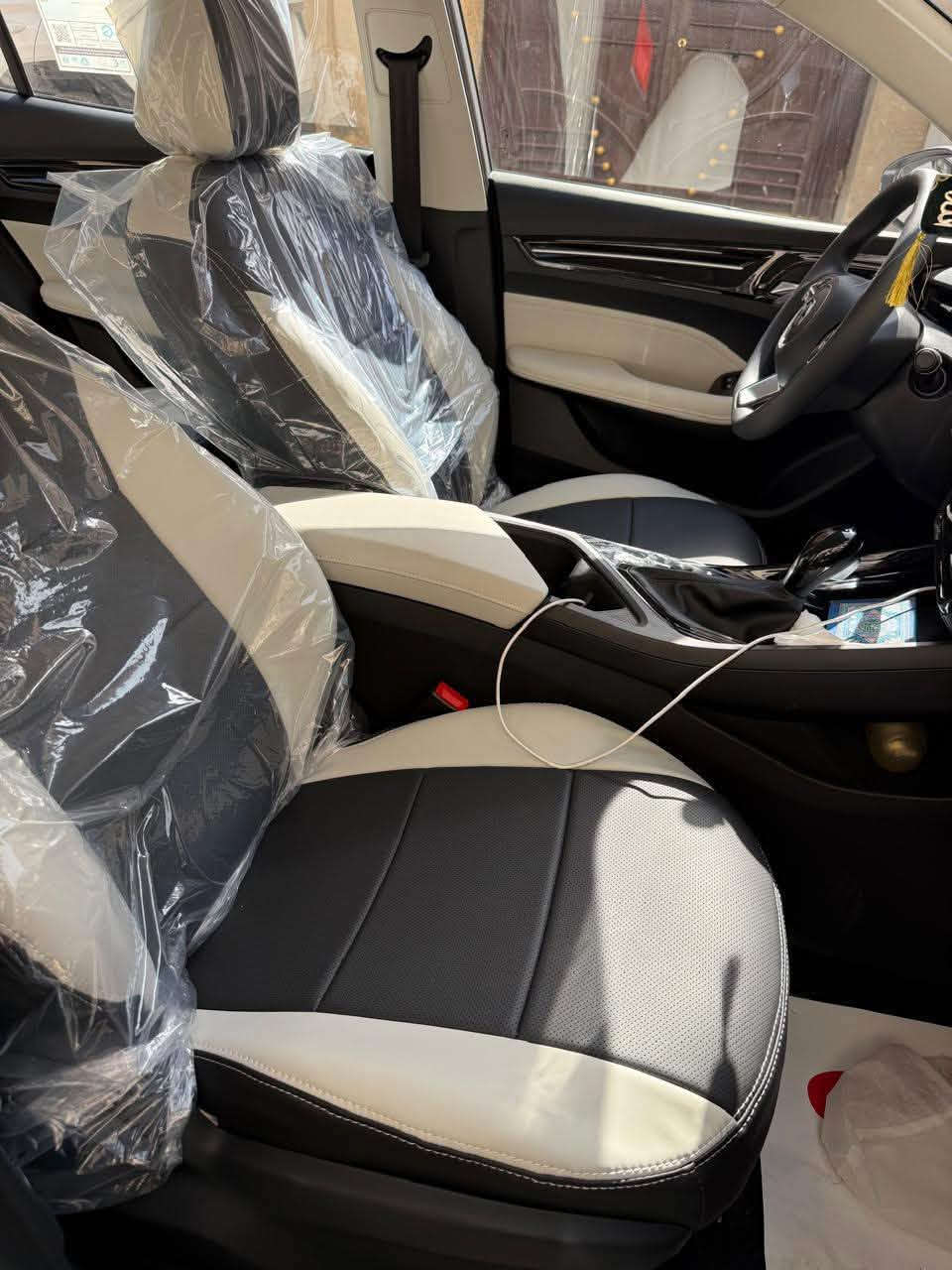 السلام عليكم.
للبيع للبيع🤍
MG5 )PLAS) شكل الامضلع
المواصفات. فول عدا الفتحه
ماشيه 31 ألف
السياره كفاله عامه فقط بيها بلهلال الخلفي شخط اثر دراجه
 
مكينه وكير اوتو وعادي 8نمر

السياره تحويل مباشر اب اسمي

بعدها داخل الضمان ضمانها 6سنوات✅
 
السعر    116$  وبيها مجال 🤍

مكان السياره  بغداد الكرخ حي العدل

الاستفسار ***********  واتساب +هاتف

وداخل المنشور موجود صوره الهلال وفديوات للسياره🤍
