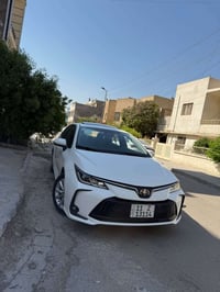 تويوتا كورلا 2025  هايبرد  شكل الخليجي مرقم بغداد الدولي الجديد  ماشيه...