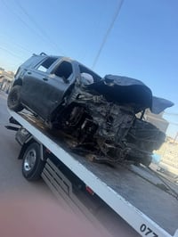 عندي تاهو   صار بيها حادث   محتاج غراض بجم