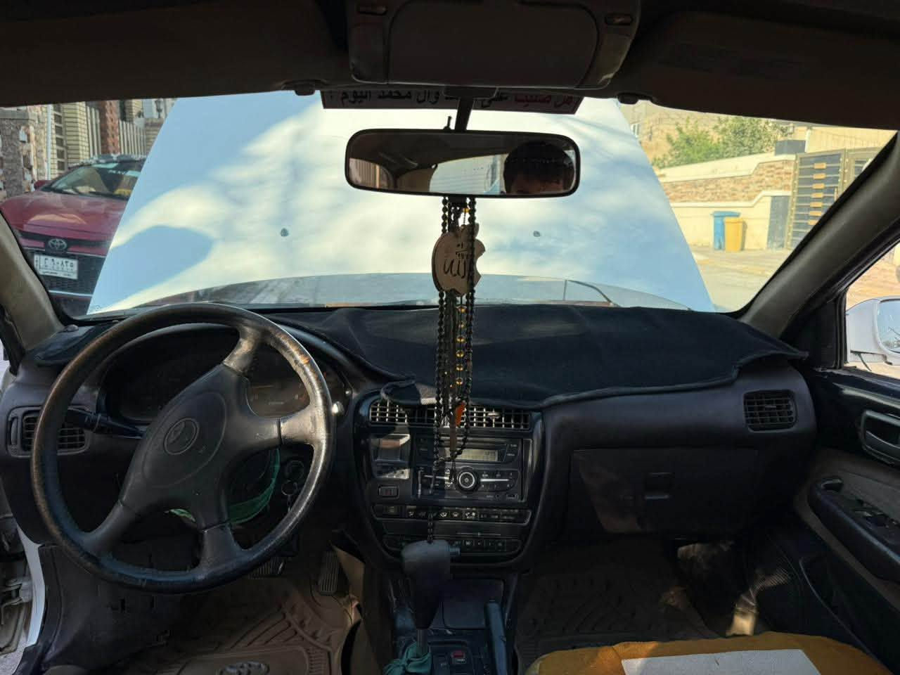سياره كارينا موديل 1994
السياره ماناقصه شي مال جناي رقمها بغداد 
فقط تنقيص بغاز التبريد 
مراوس عادي 
السعر 40 وبيه مجال 
الاستفسار اكثر الاتصال على هذا الرقم 
***********
