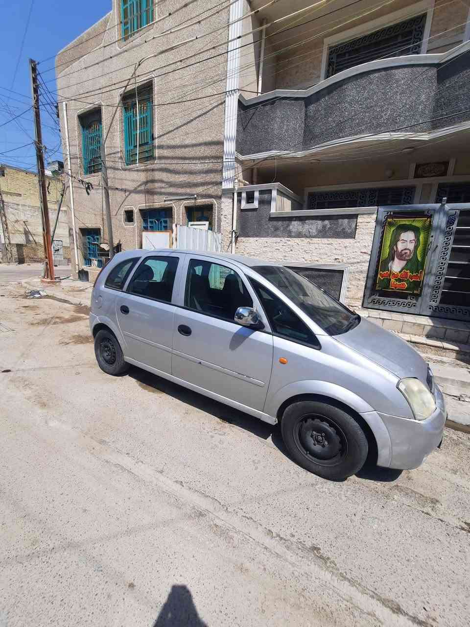 سيارة اوبل عائلية 2006
كير ومحرك كورلا السنوية لل30 بأسمي هزة 26 رقم اربيل
السيارة بحالة ممتازة تبريد نقص راديتر 
السعر 45 
مكاني بغداد الشعب
رقم الهاتف ***********
