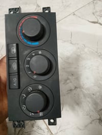قطع غيار سيارات