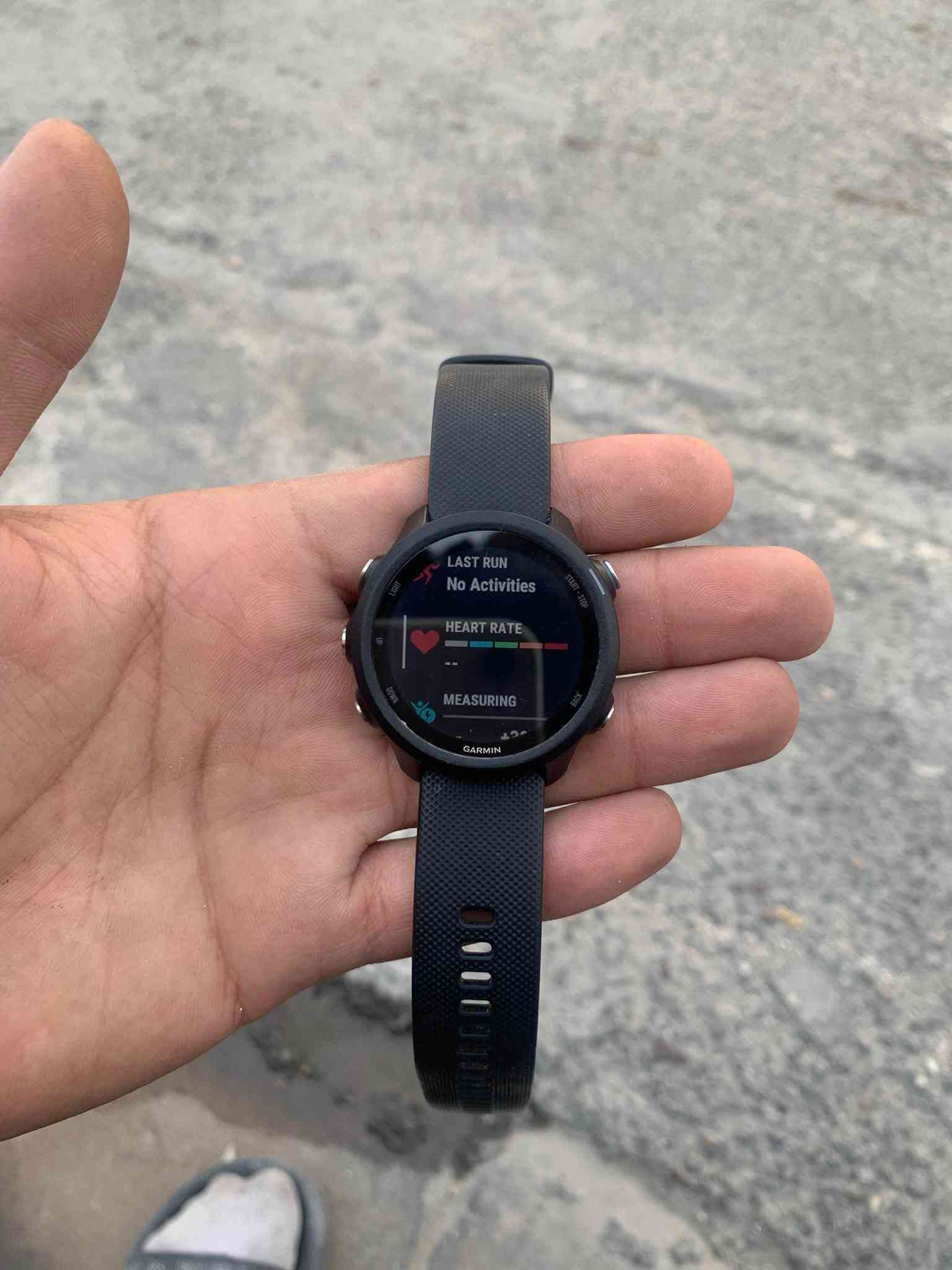 السلام عليكم
ساعه garmin forerunner 245 
نضافه ٩٩٪؜ 
خاصه مال ركض وزن خفيف شحن ممتاز
للمراوس بفينكس finix راس براس 
مكاني بغداد 
***********

