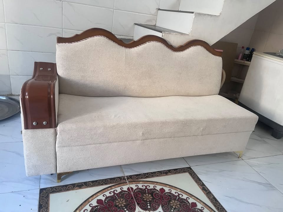 ديوان ١٧ مقعد • ديوان أبيض ١٠ مقاعد • ٦ كوشات جديد