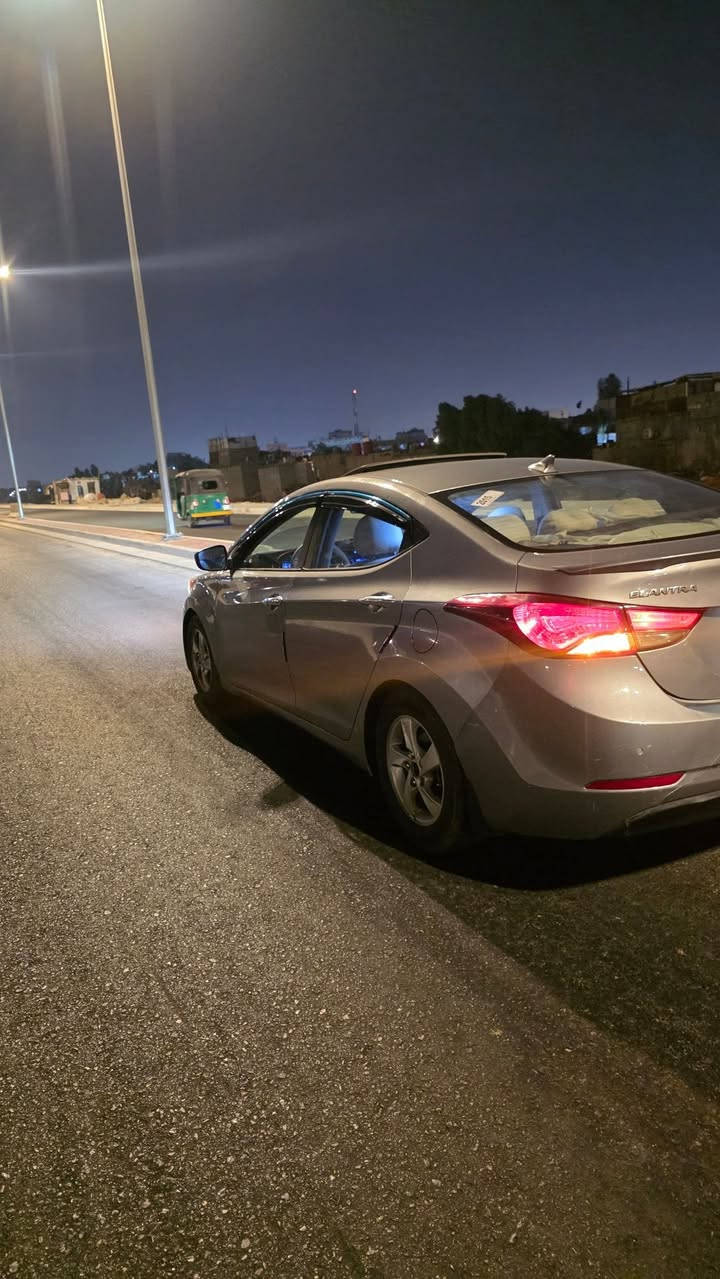 النترا وارد كندي مديل ١٥ فول مواصفات محرك ٢٠٠٠ دوش رقم بصرة حرة سياره جديده وجاهزه من كلشي مابيهه اي نقص محرك وكير وحداده وتبريد شرط الفحص بهيه مدكر امامي وداير جوة قبق البانزين صبغ ولباقي مكفوله سياره ٩٥ هاتف 📱 ***********عنوان بصرة
