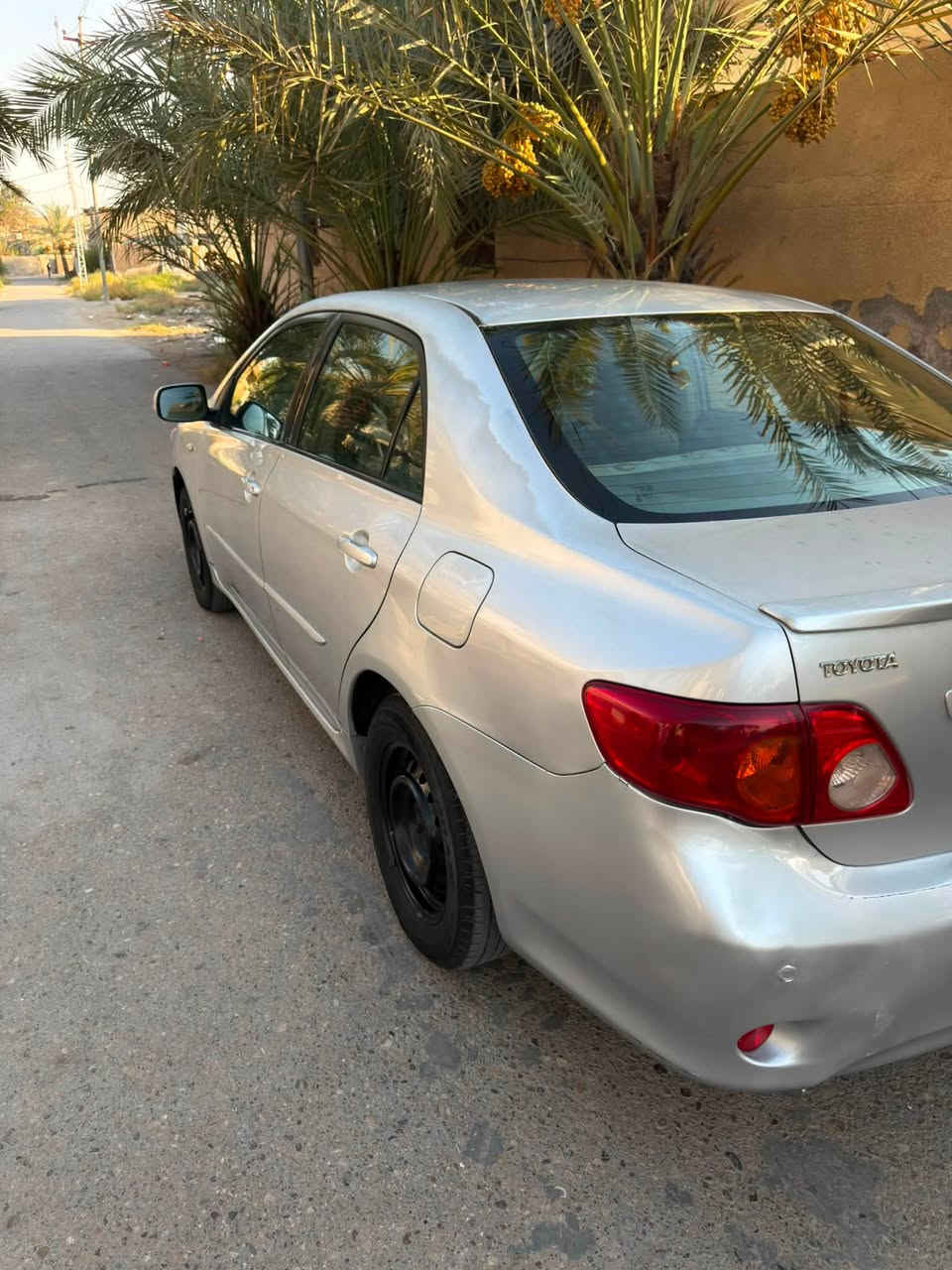 السلام عليكم 

كورلا خليجي موديل 2010 
السياره بيها 3 قطع صبغ بدون دواخل لغود شواصي تكم كفاله 
بيها مكينه خير من الله + عندي الكير بيه مشكله بسيطه وينزل سعر الكير من سعرها.. 
صدر امامي خلفي خير من الله 
رقم سليمانيه باسمي السياره سنويه للـ 30 شرط التحويل.

للاستفسار ***********
