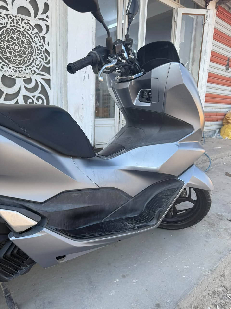 السلام عليكم جيل رابع كوري حساس ستان 
حساس زدحام دراجه نضافه 95 /100
عنوان بغداد التاجيات ***********
