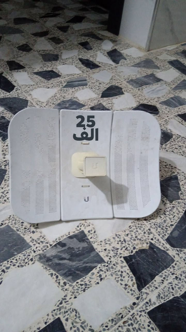 للبيع السعر وحد 50والتاني 25بيها مجال مكاني قادسيه ***********

نص مكتوب في الصور:
- 50 الف