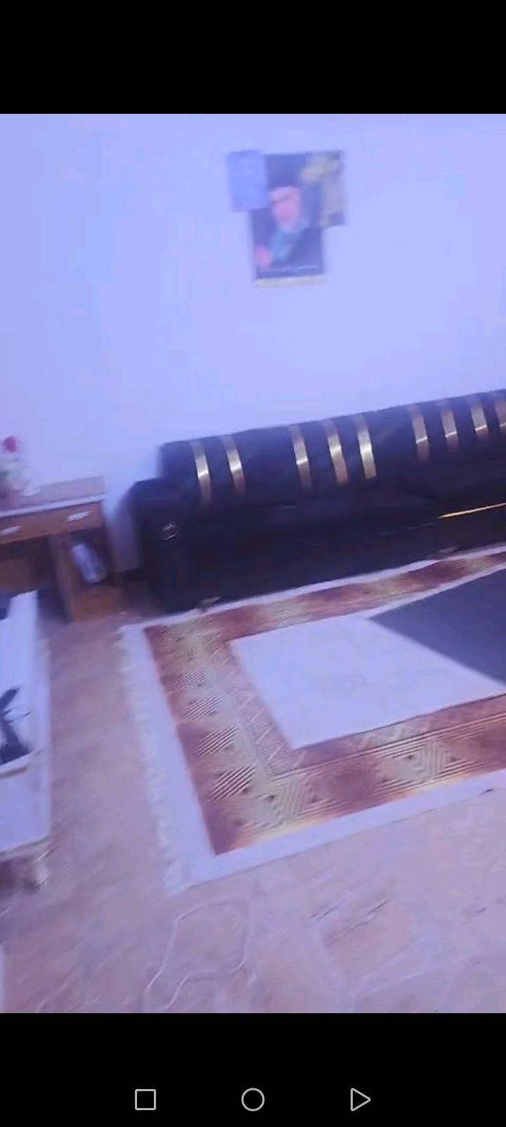 بيت  في بغداد حي جهاد منطقه الحمدانيه 150 مترر للبيع بسعر مناسب زراعي سند 25  يحتوي عل غرفتين وصاله كبار للستفسار *********** توجد بعد غرف وفديو راسل رقم